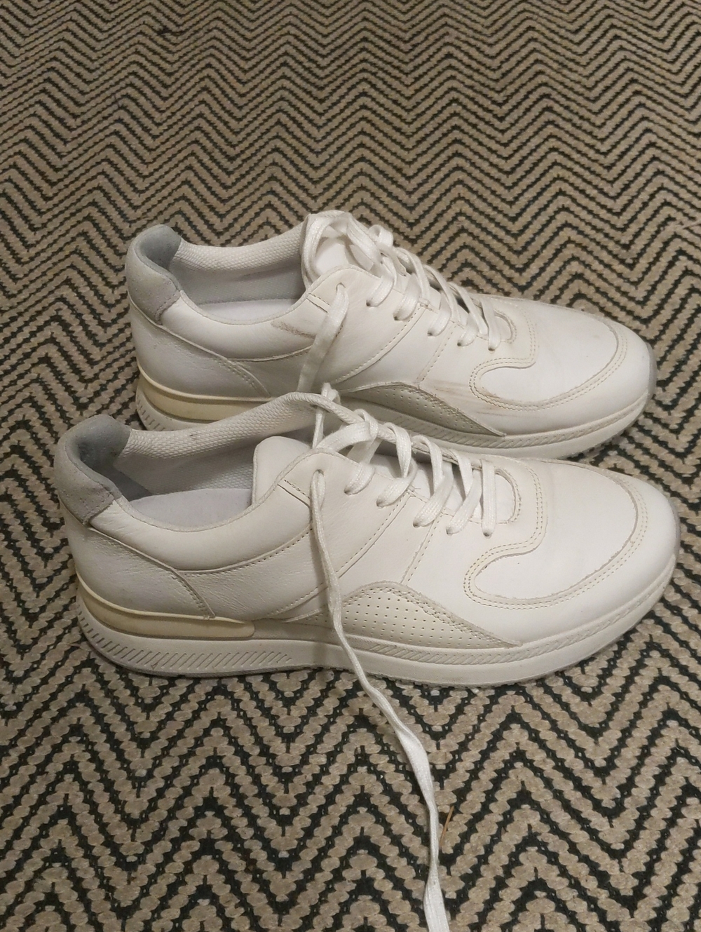 Men's White Sneakers Size 8.5
